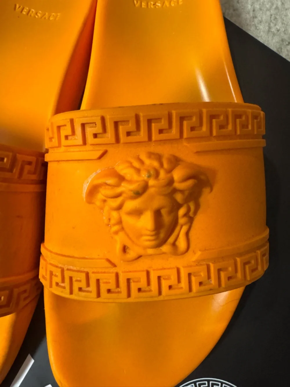 Versace 💯% Authentic Iconic Medusa luxurious flip-flops slipper sandals. — EUC